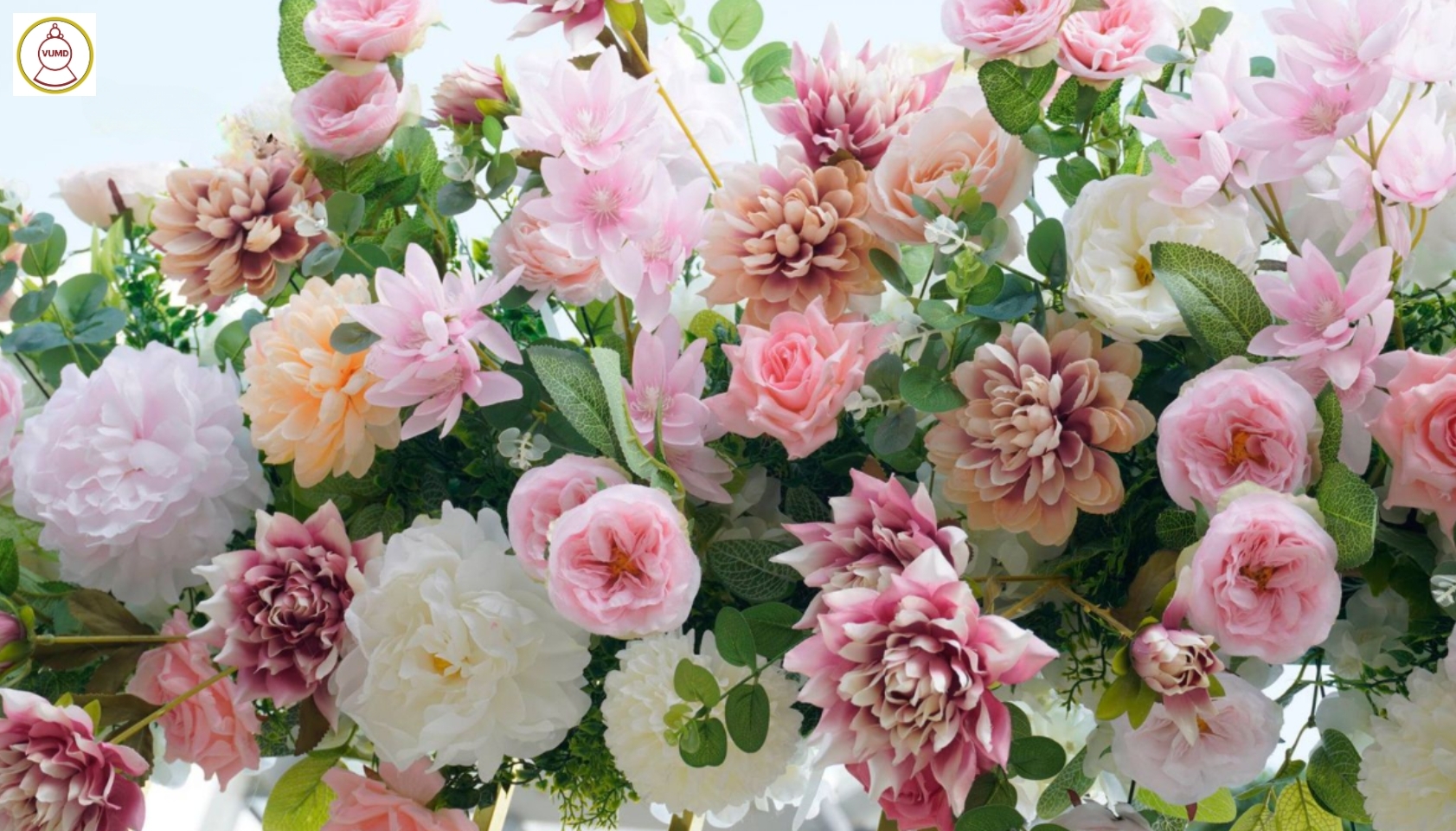 Background đám cưới tông hồng nâu 2