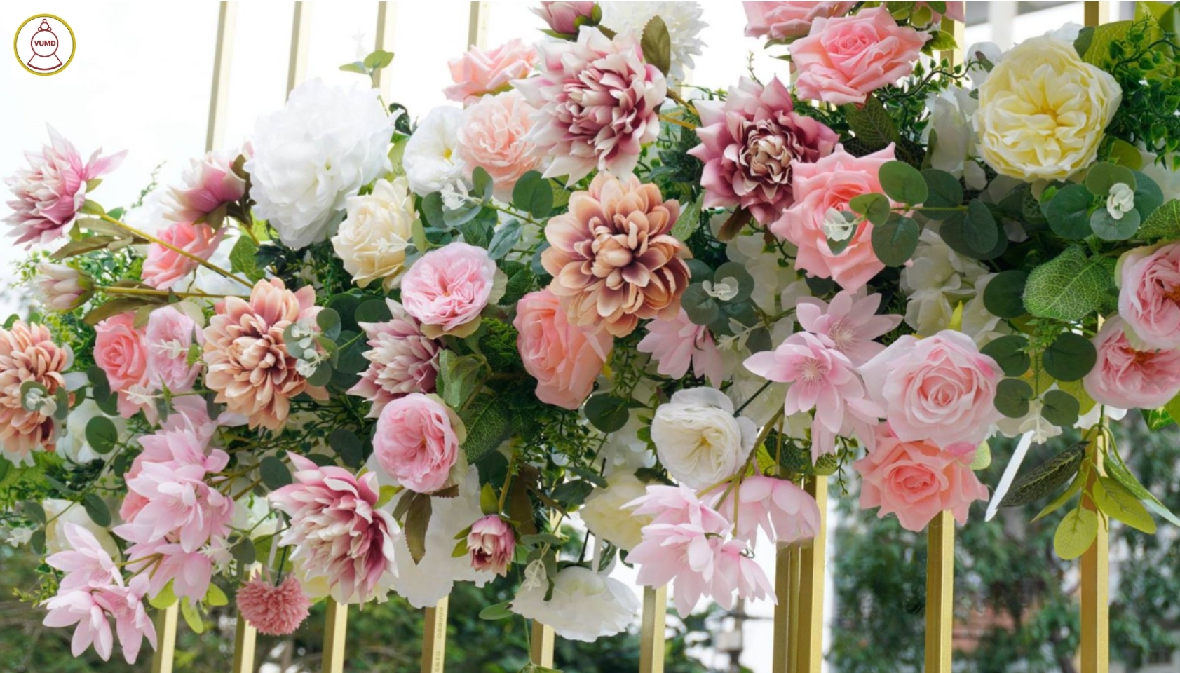 Background đám cưới tông hồng nâu 2