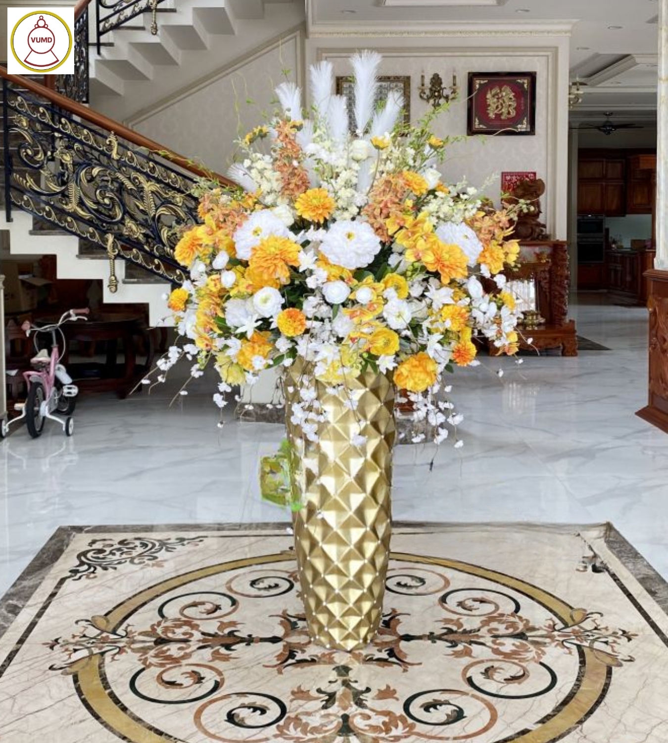 Bình hoa trang trí cỡ lớn