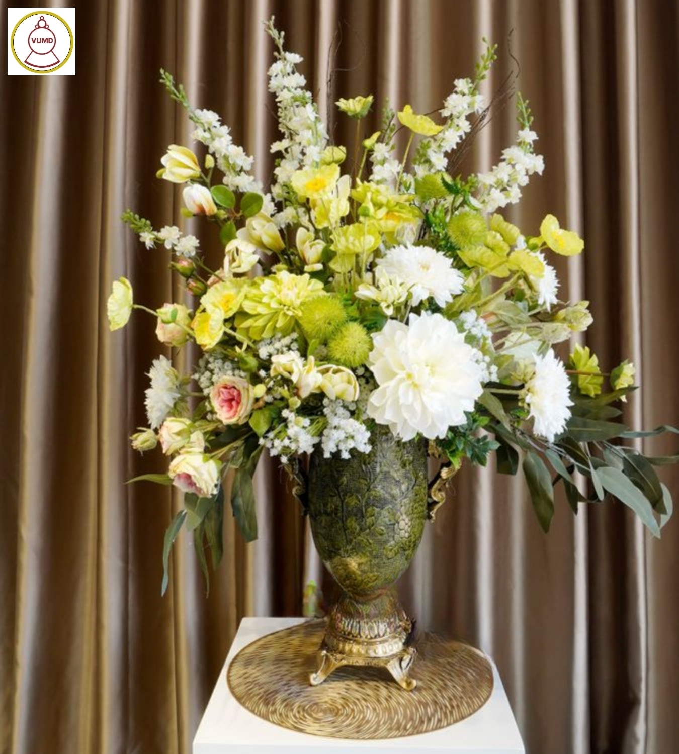 Bình hoa trang trí ý nghĩa