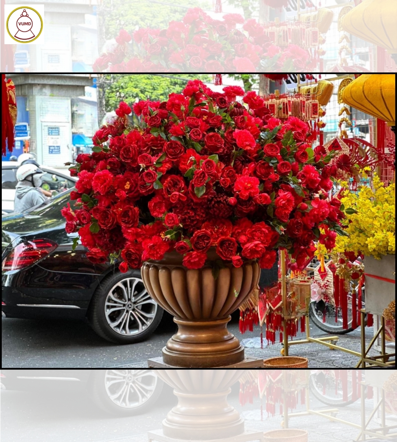 Bình hoa trang trí đỏ cỡ lớn