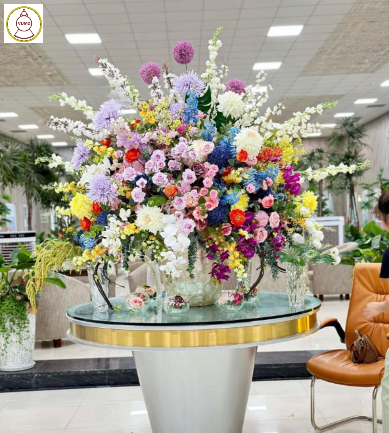 Bình hoa trang trí nhà hàng