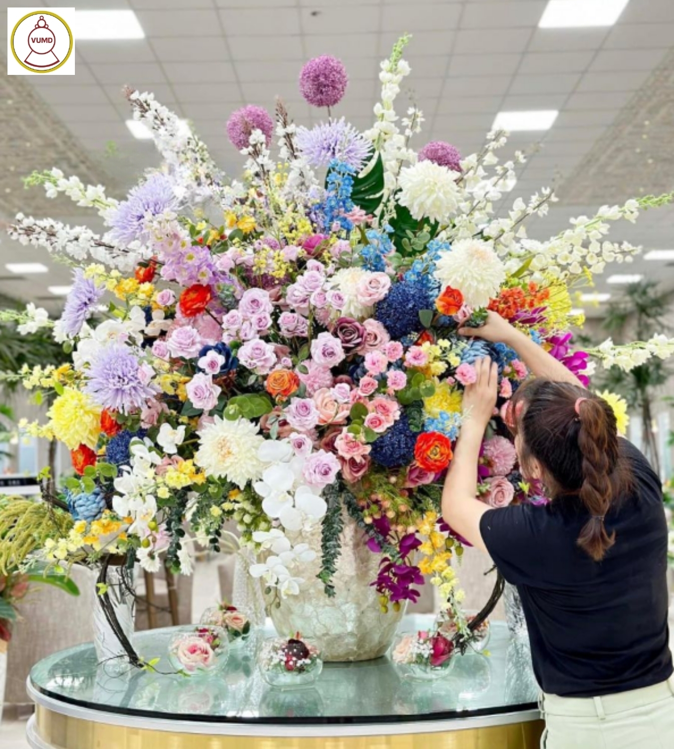 Bình hoa trang trí nhà hàng