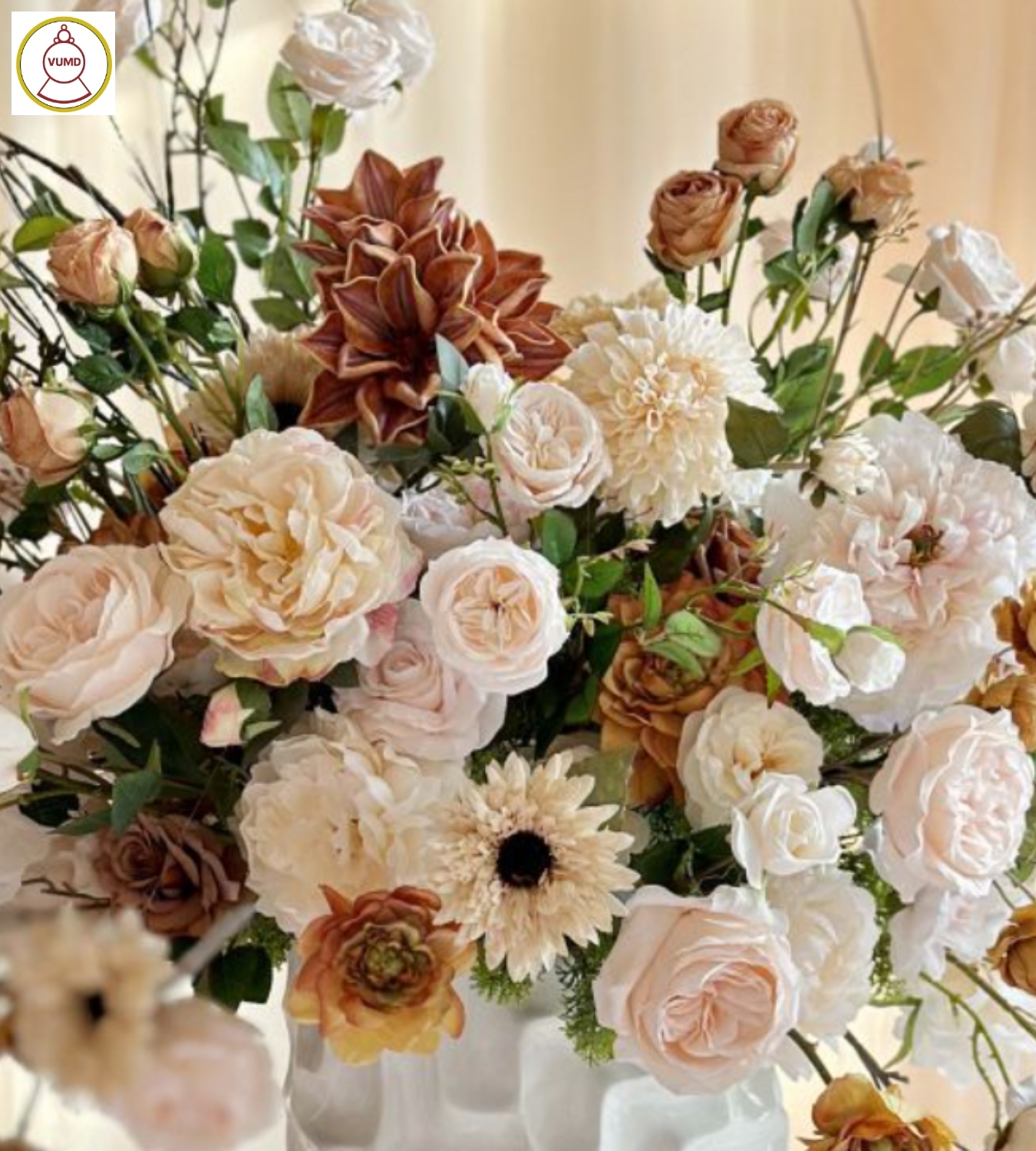 Bình hoa trang trí đẹp nhất 2024