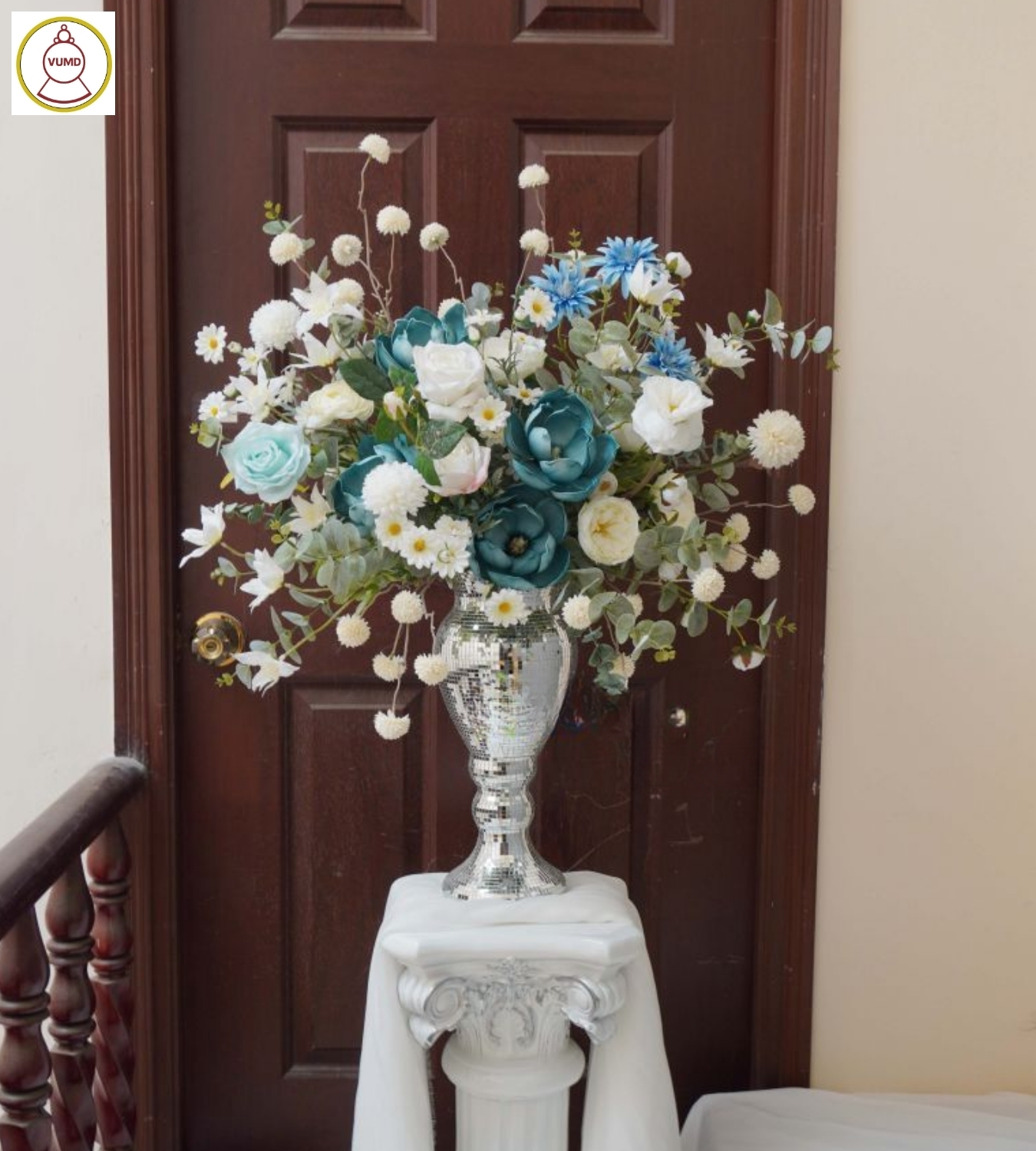 Bình hoa trang trí không gian nhà ở