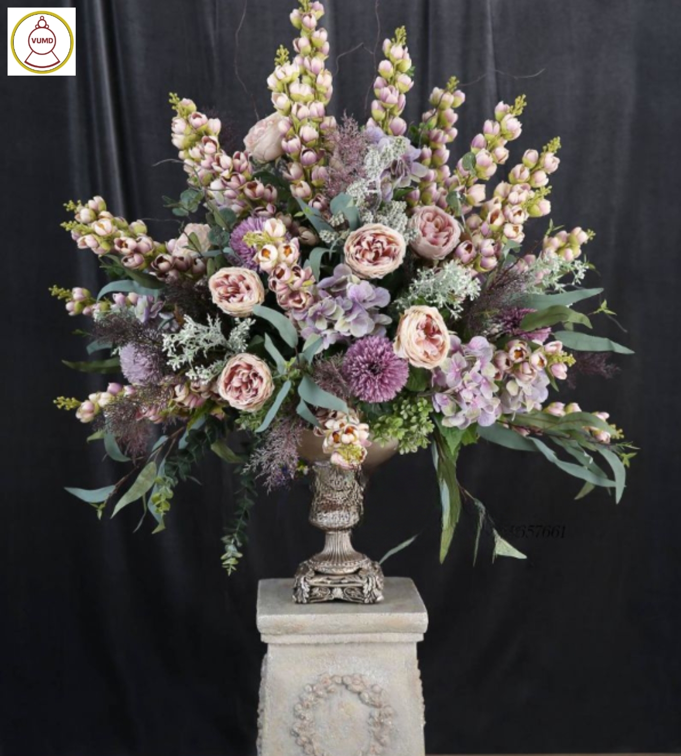 Bộ sưu tập bình hoa trang trí đẹp 2024