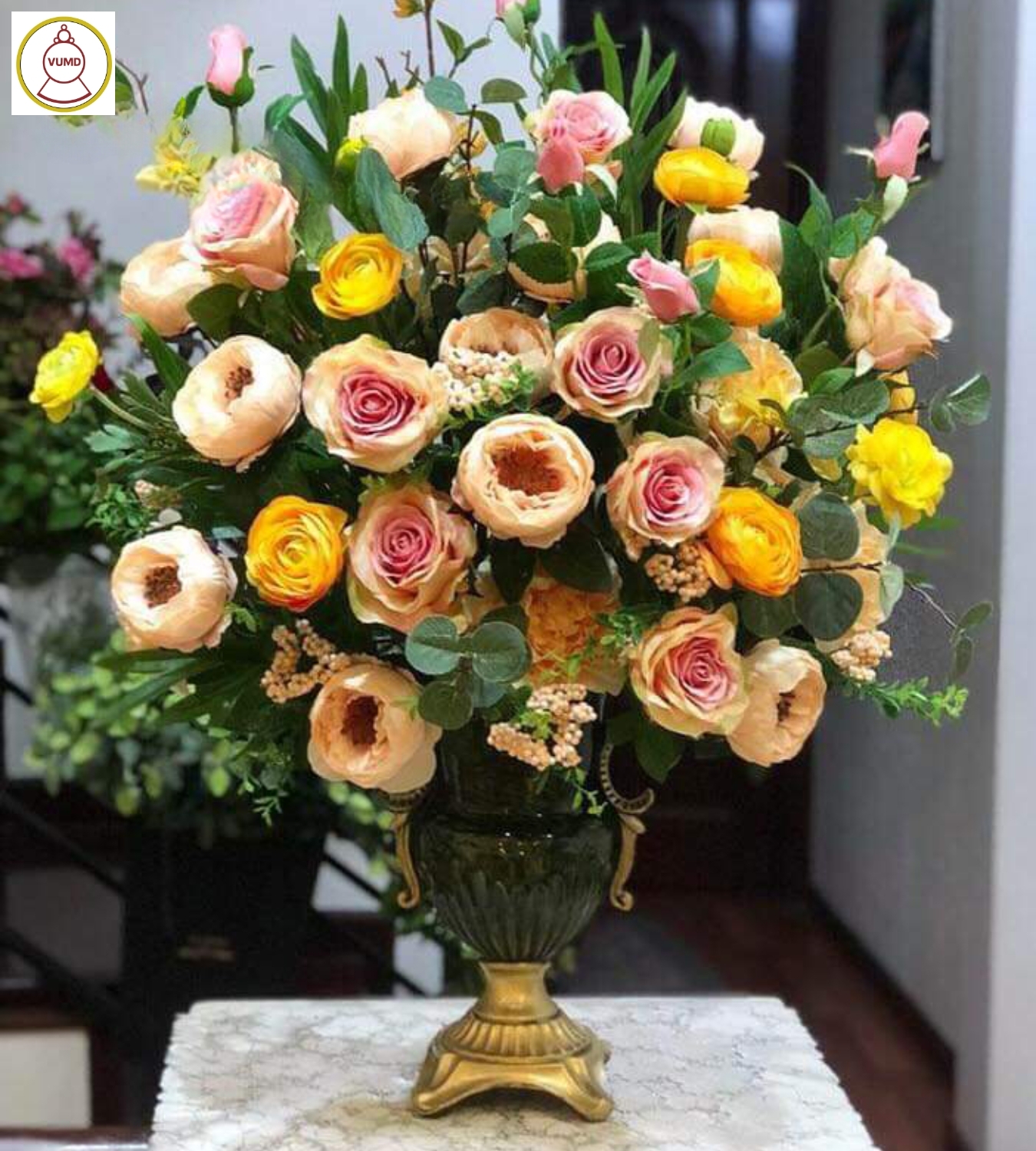 Bộ sưu tập bình hoa trang trí đẹp 2024