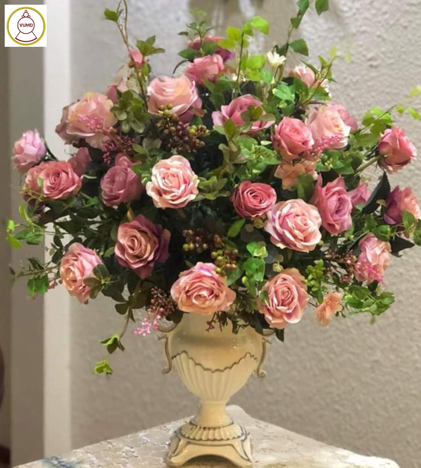 Bộ sưu tập bình hoa trang trí đẹp 2024