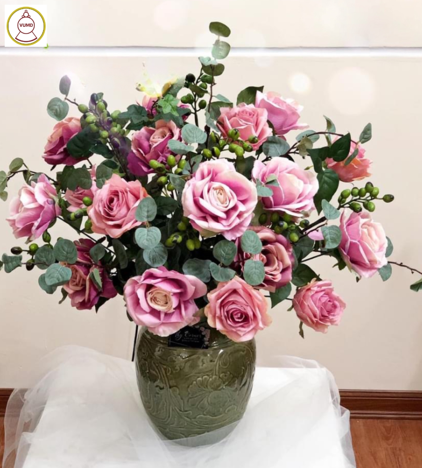 Bộ sưu tập bình hoa trang trí đẹp 2024