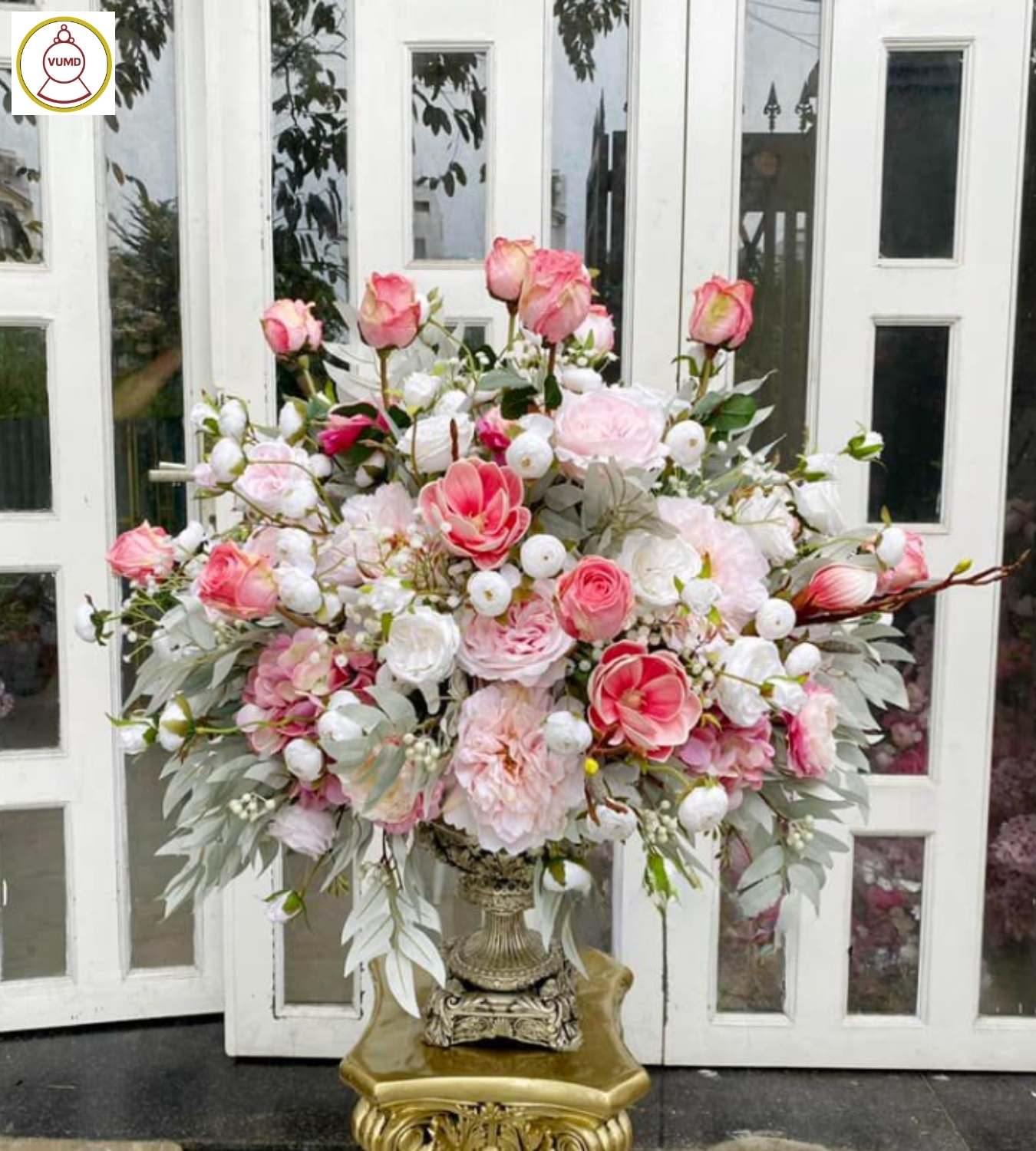 Bộ sưu tập bình hoa trang trí phòng khách