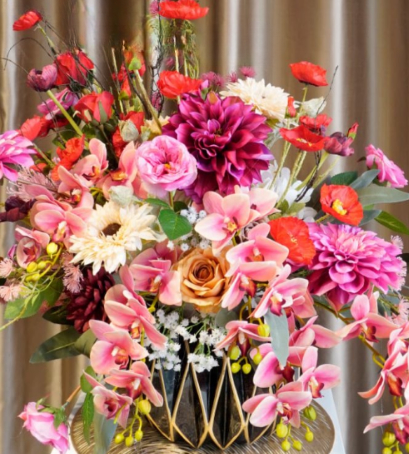 Bình hoa trang trí thược dược cổ