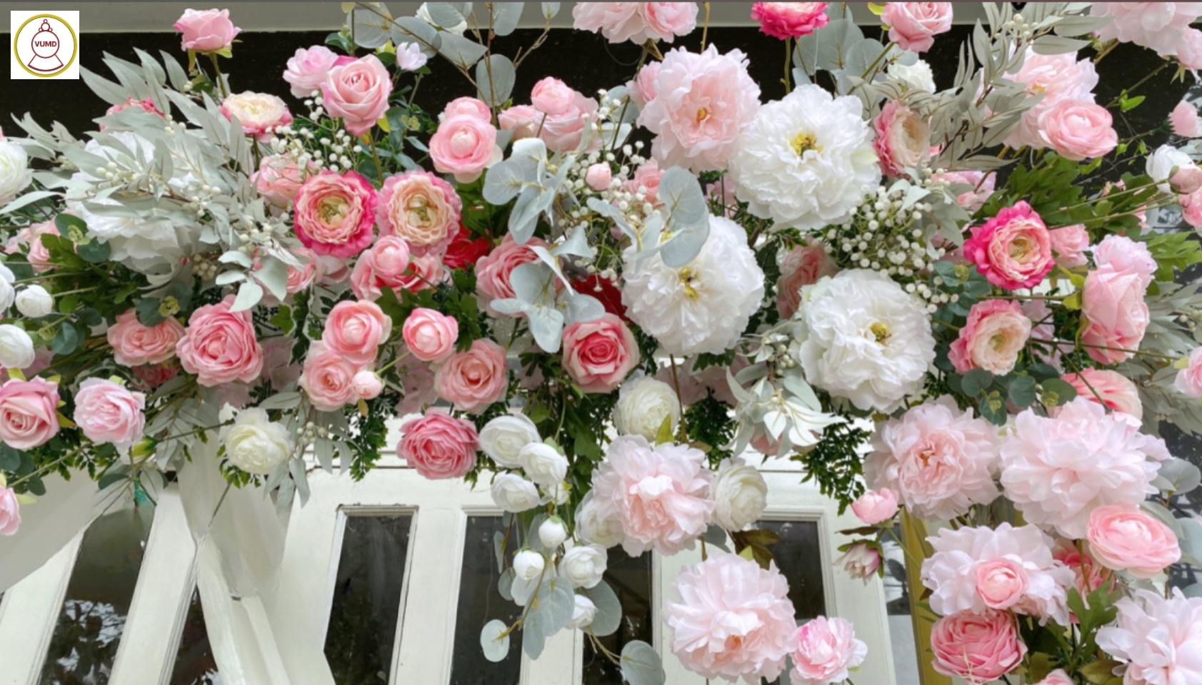 Cổng hoa đám cưới hồng phấn