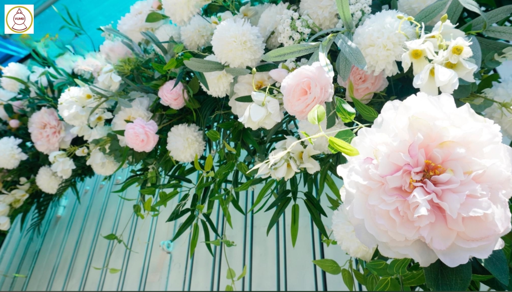 Cổng hoa mẫu đơn cao cấp