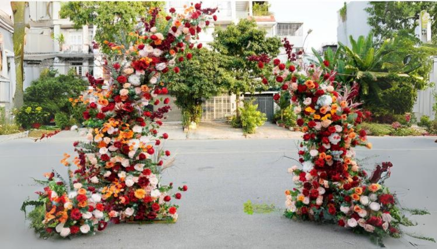 Cổng hoa đám cưới đỏ cam
