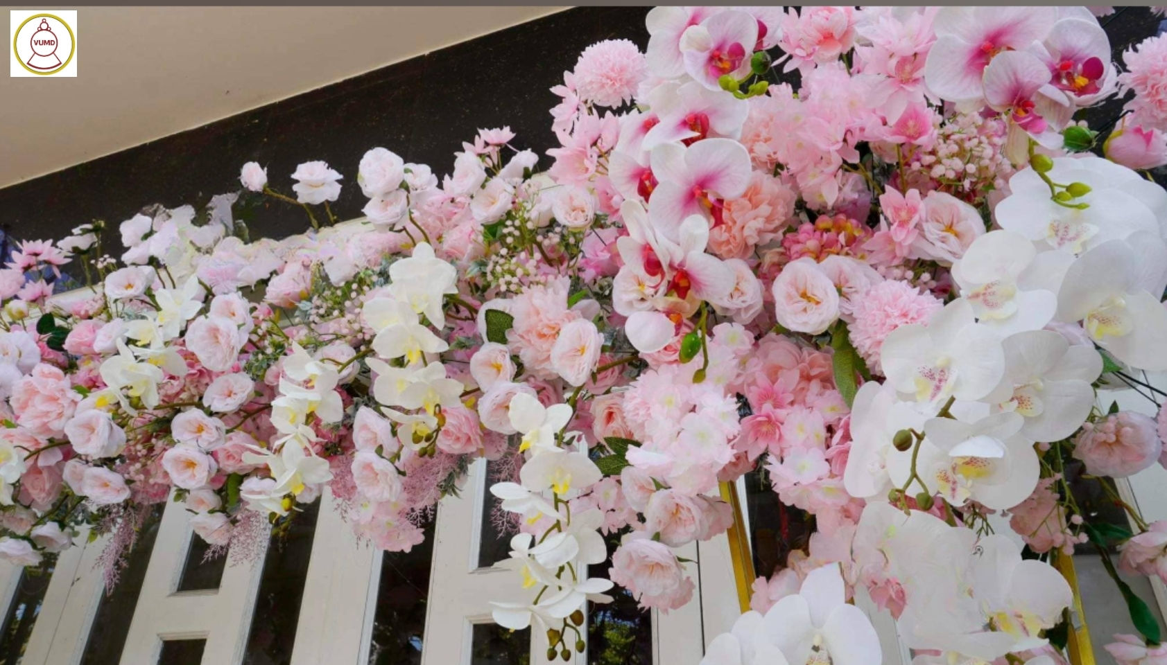 Cổng hoa tông hồng h1