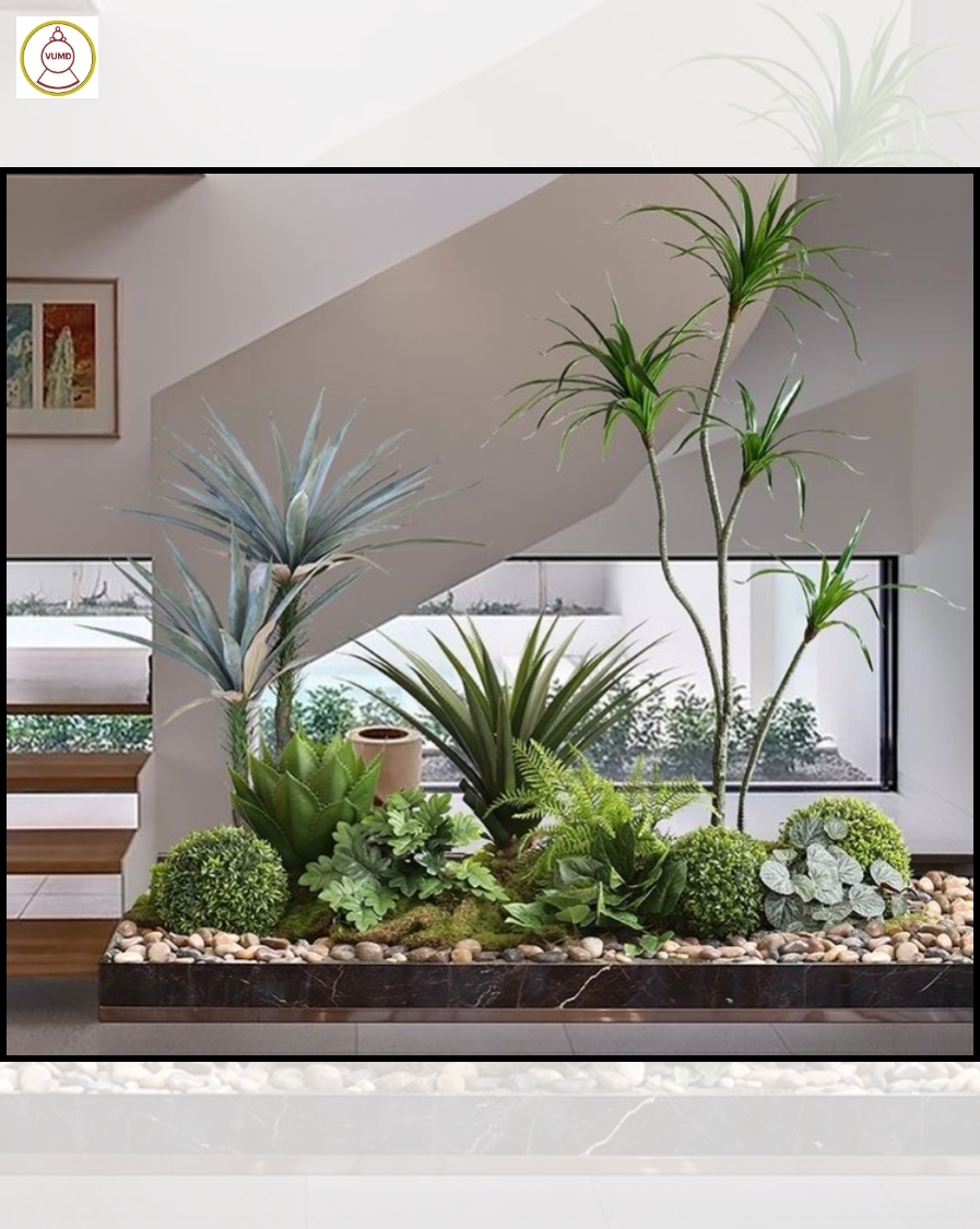 Cây giả trang trí hốc cầu thang