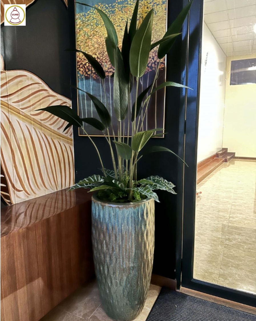 Chậu cây giả trang trí phòng khách