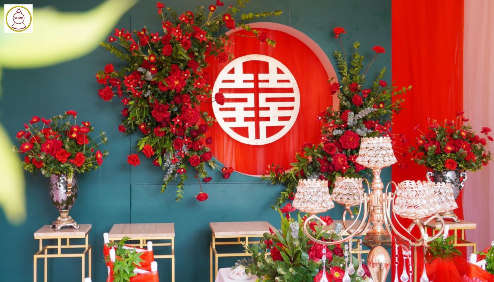 Gói trang trí bàn gia tiên tông đỏ