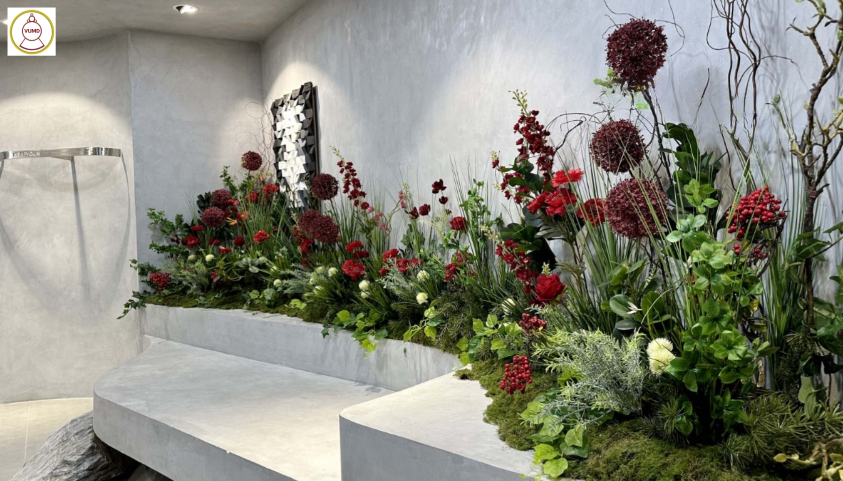 Hoa trang trí đám cưới, quán cafe, studio xu hướng 2024