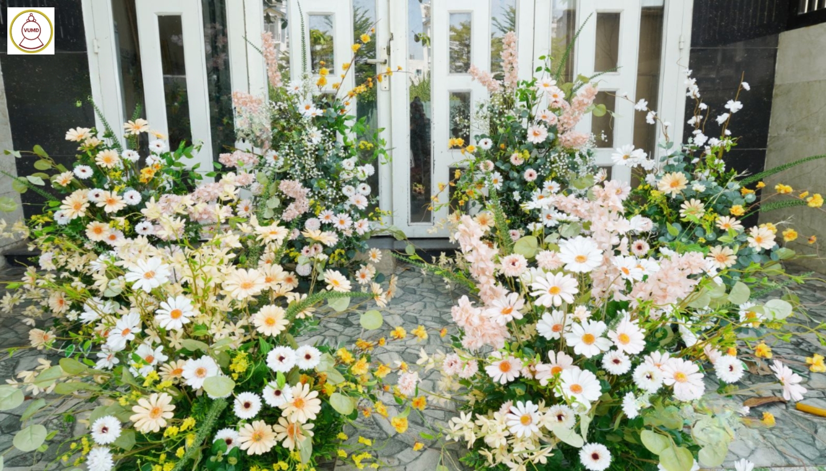 Hoa trang trí đám cưới, không gian nhà, studio đẹp