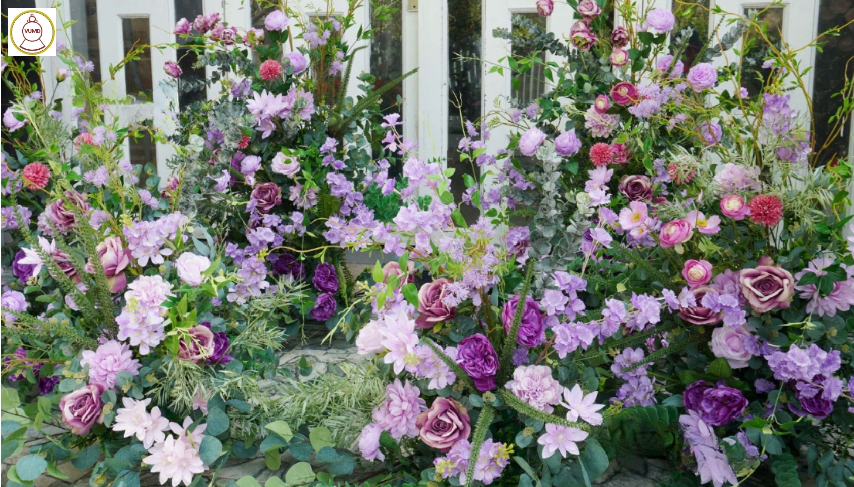 Hoa trang trí đám cưới, không gian nhà, studio xu hướng