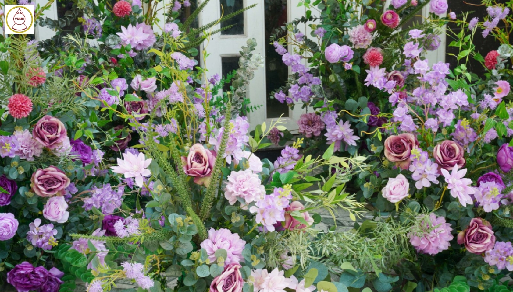 Hoa trang trí đám cưới, không gian nhà, studio xu hướng