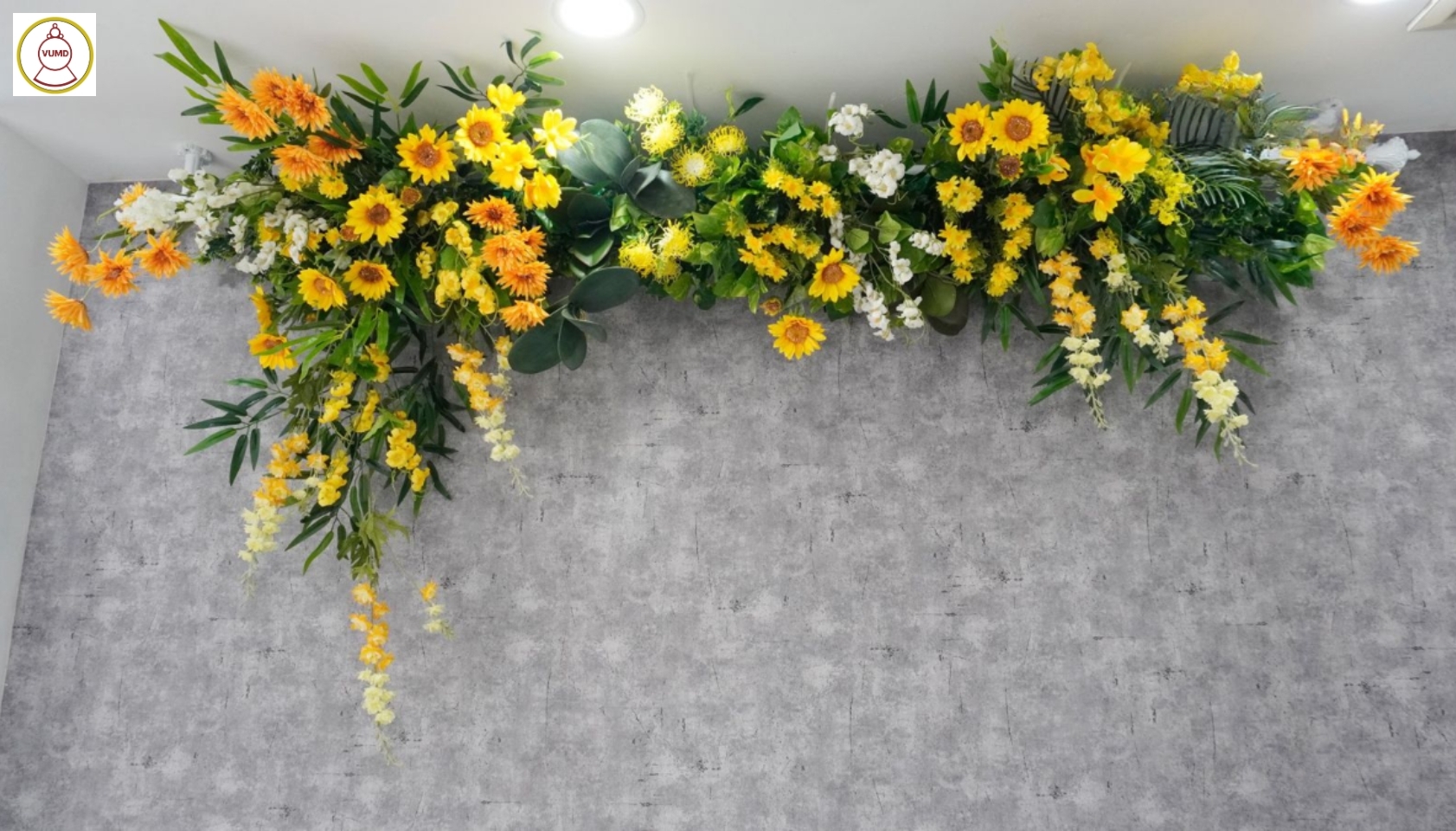 Line hoa gắn tường đám cưới hot