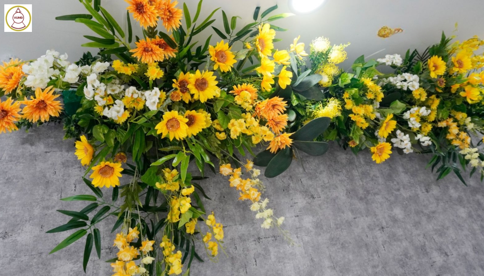 Line hoa gắn tường đám cưới hot