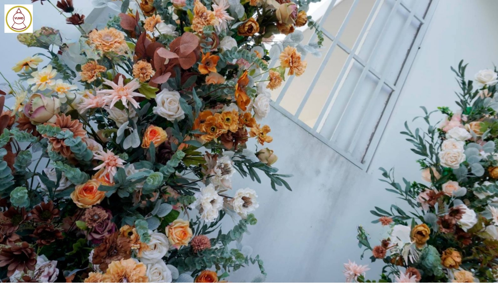 Mẫu hoa hot trang trí không gian nhà, đám cưới 2024