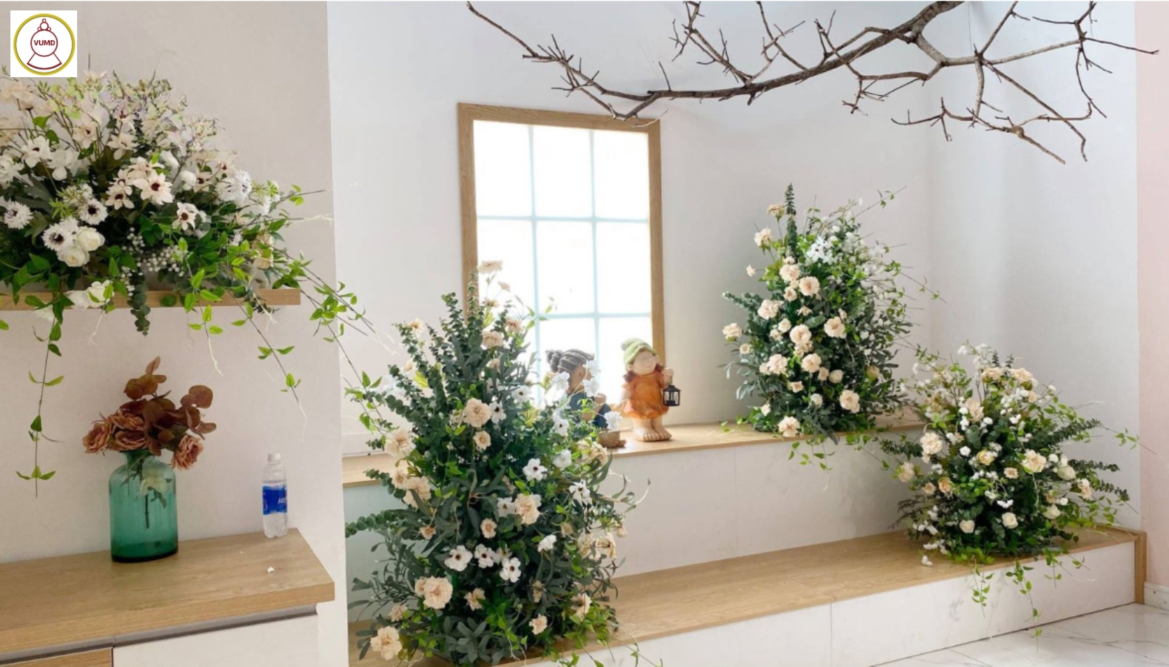 Mẫu hoa decor không gian quán cafe đẹp