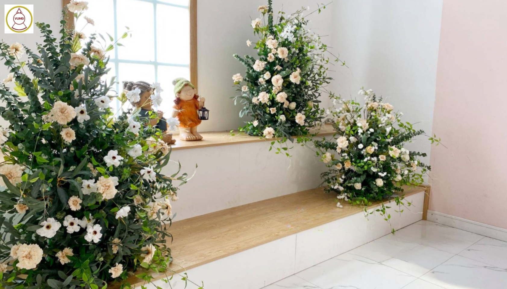 Mẫu hoa decor không gian quán cafe đẹp