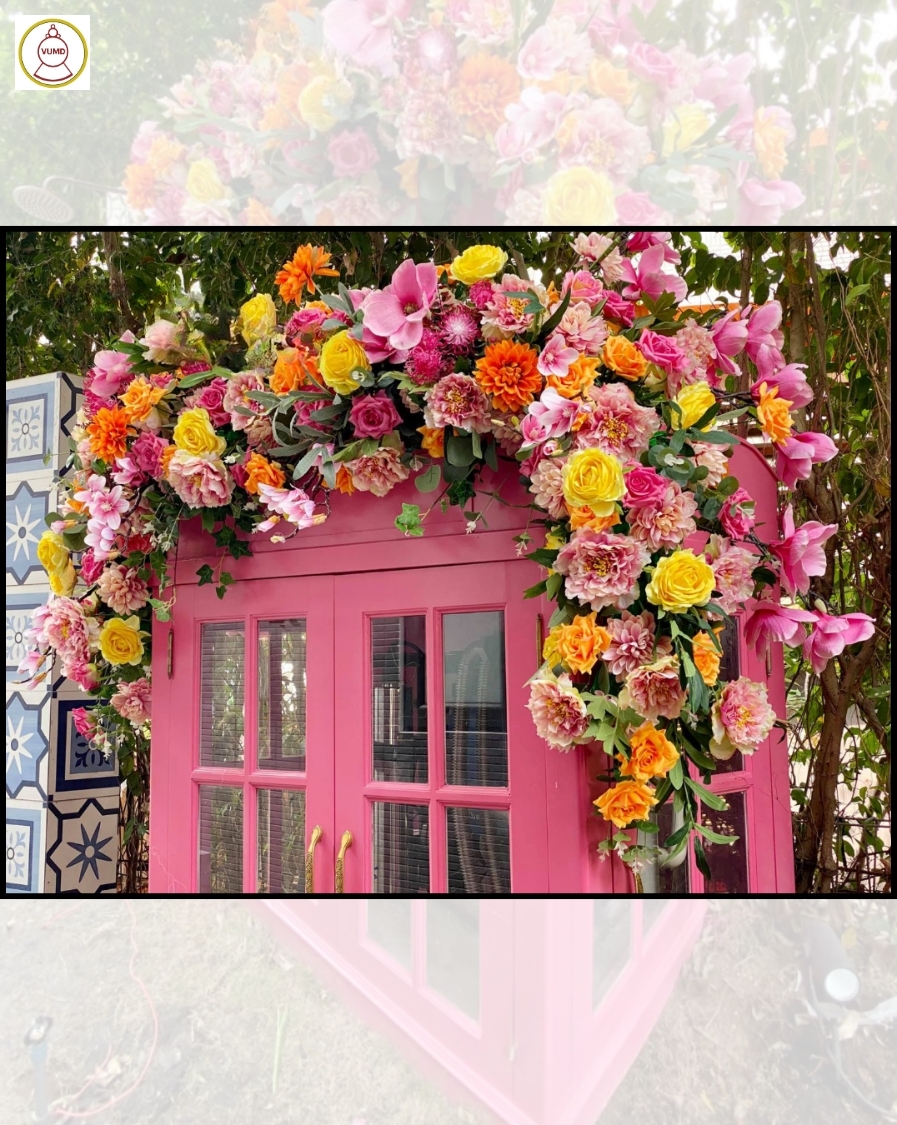 Hoa treo tường trang trí nhà cửa đẹp 2024