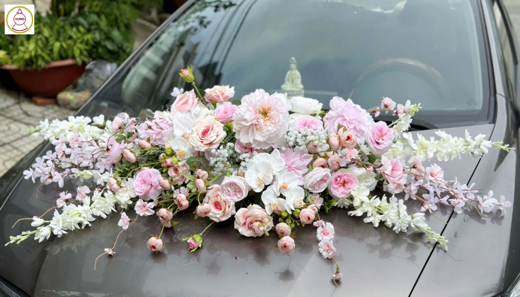 Hoa trang trí xe cưới đẹp