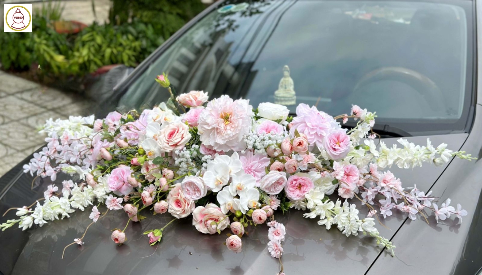 Hoa trang trí xe cưới đẹp
