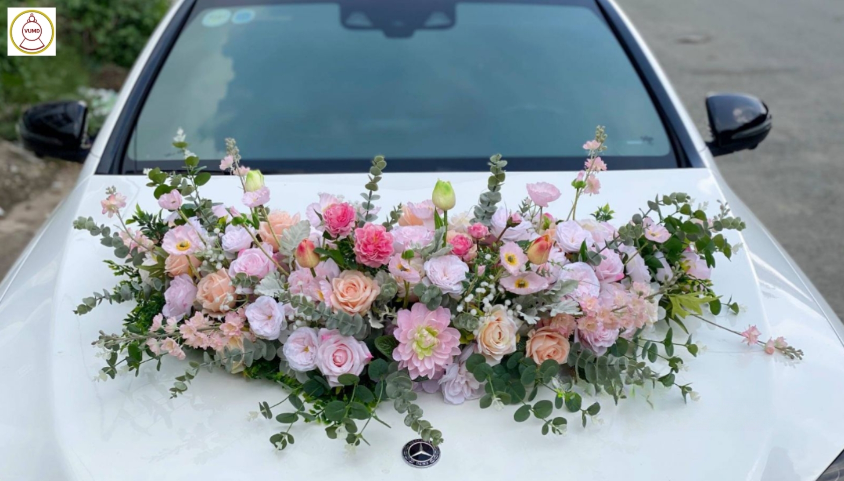 Hoa trang trí xe cưới hot