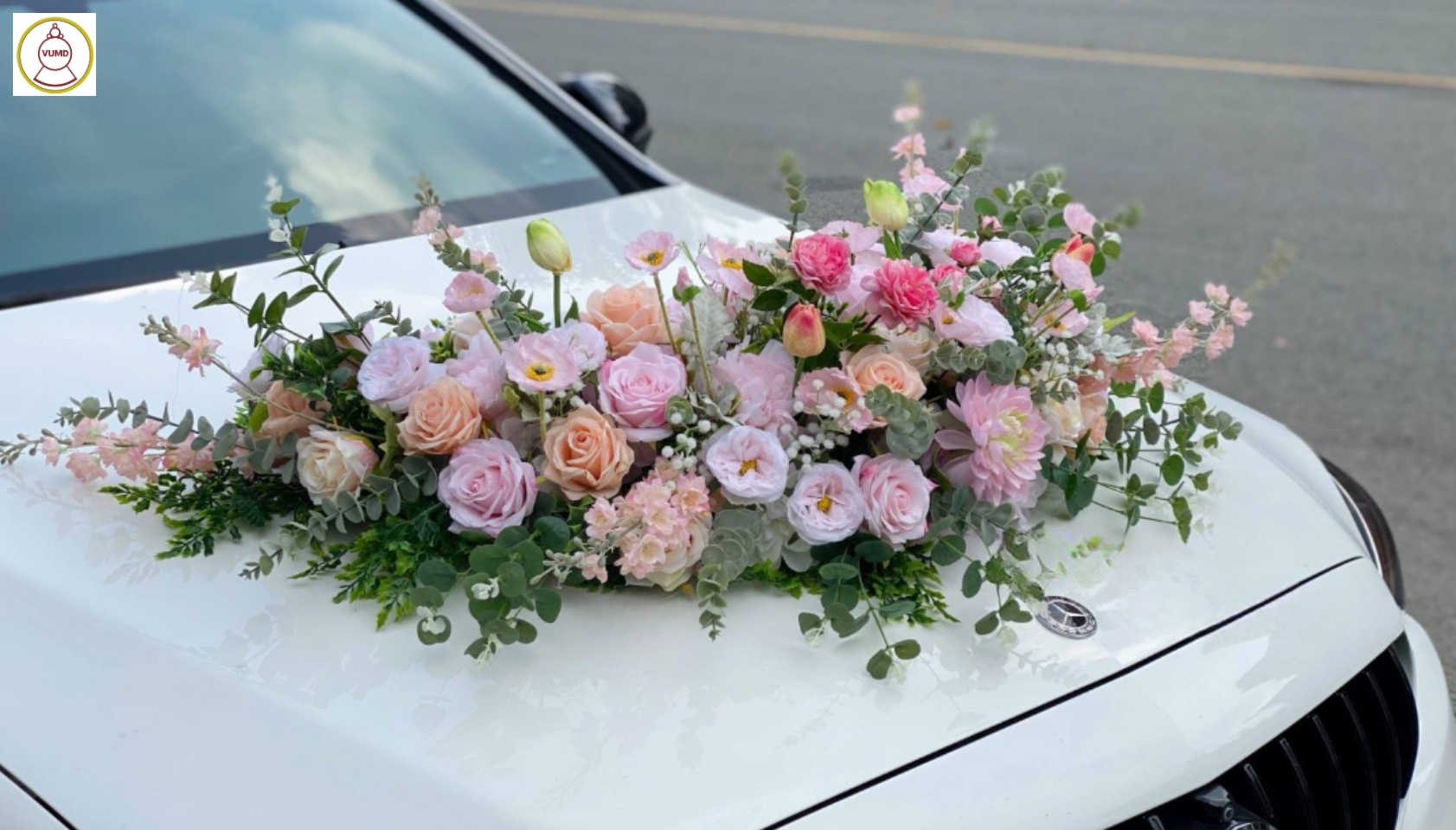Hoa trang trí xe cưới hot