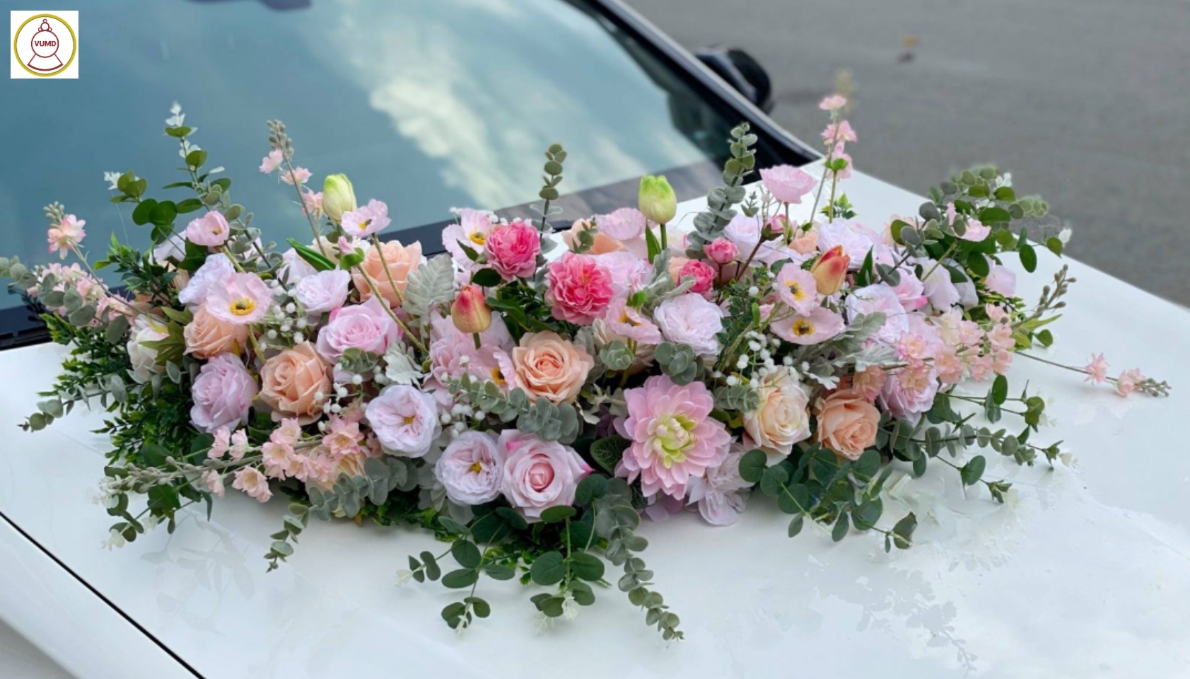 Hoa trang trí xe cưới hot