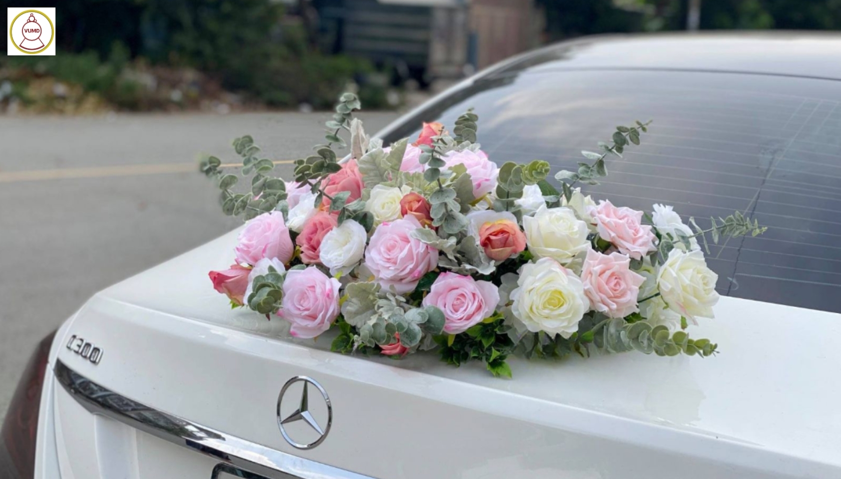 Hoa trang trí xe cưới cao cấp