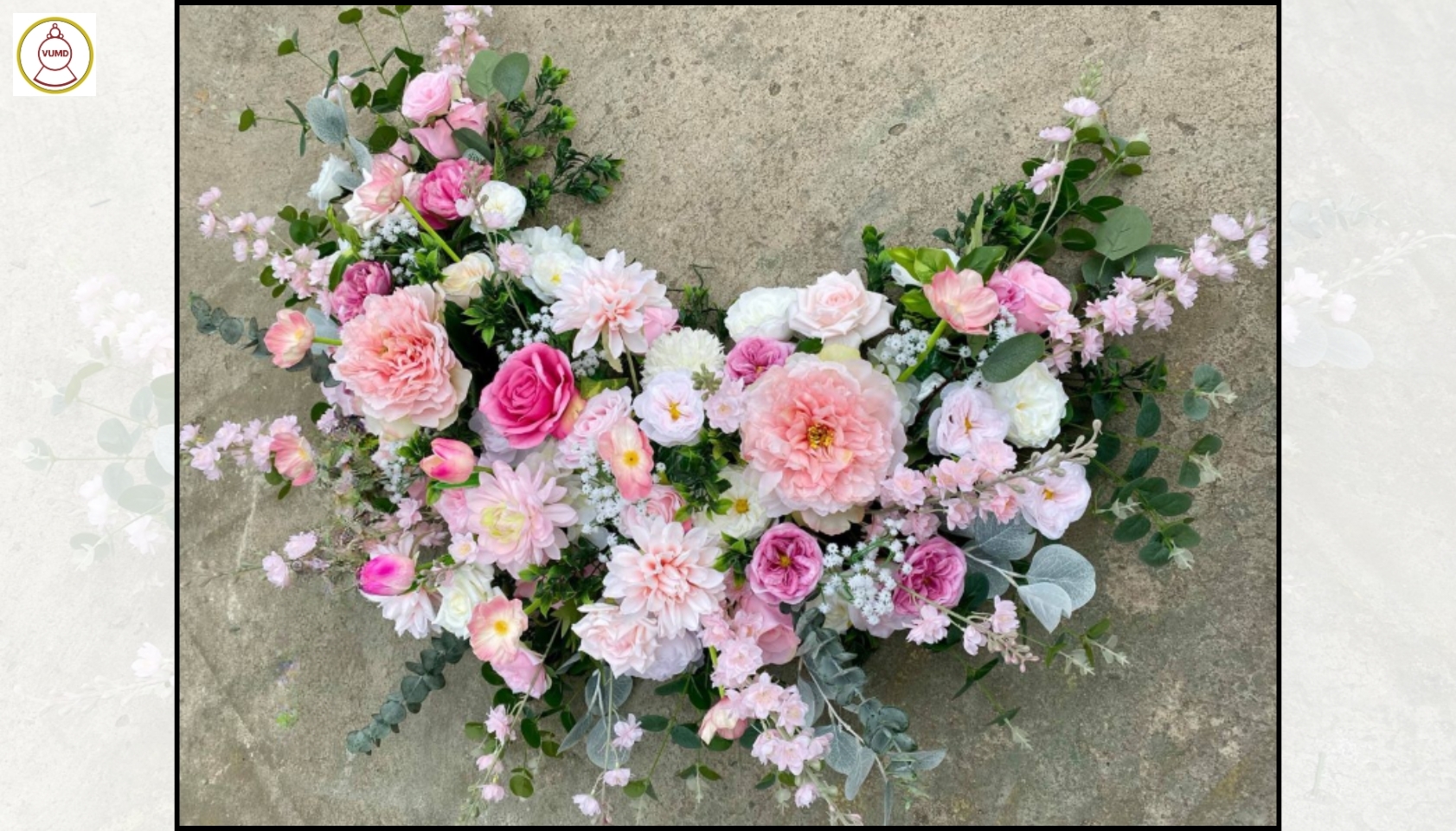 Hoa trang trí xe cưới hồng dâu