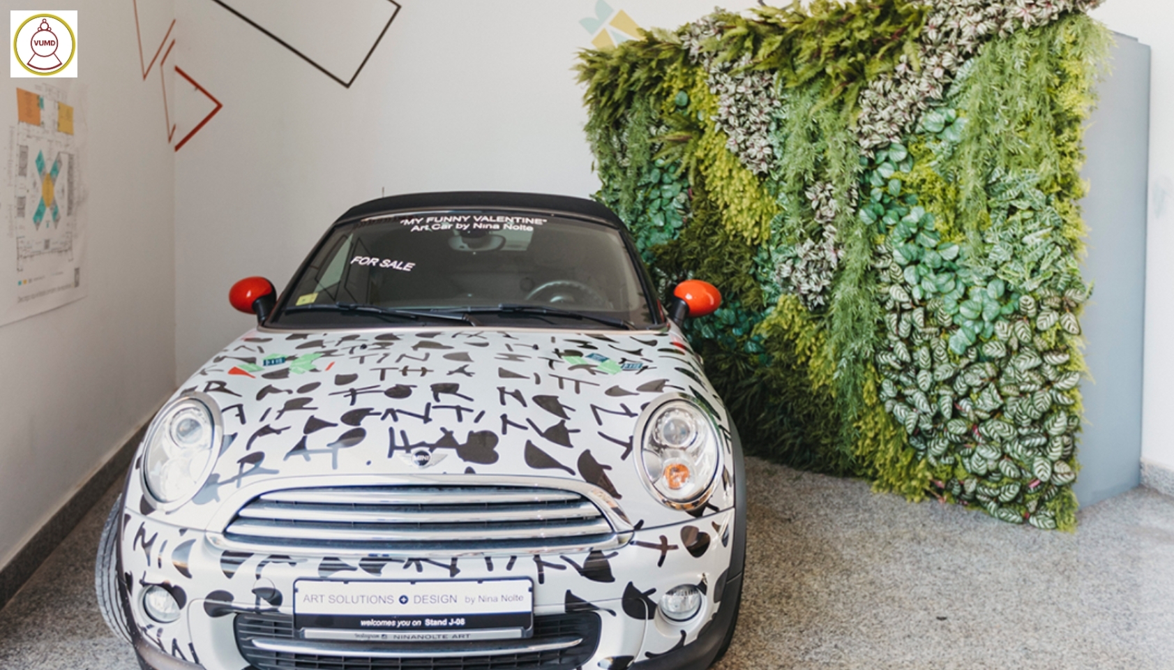 Tường cỏ xanh nhân tạo