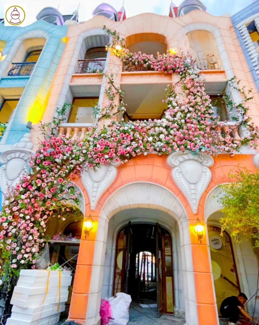 Giàn hồng leo nhân tạo