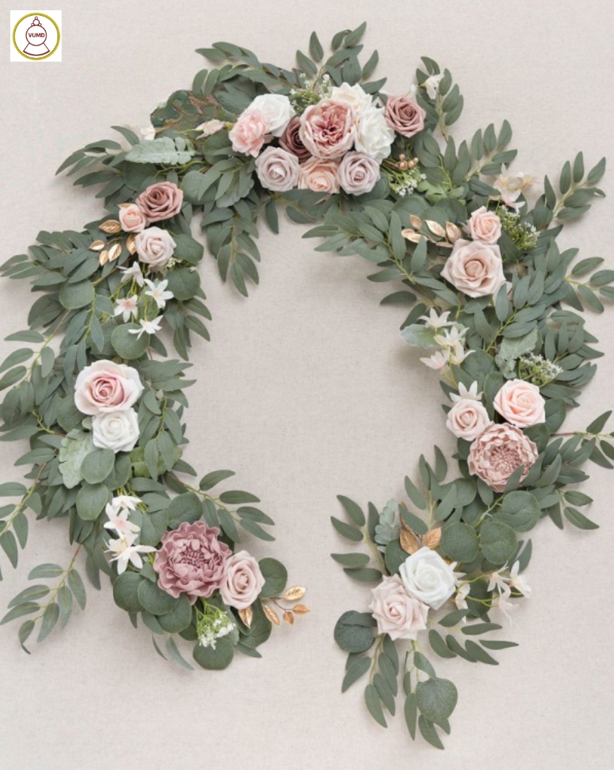 Dây hoa trang trí bàn