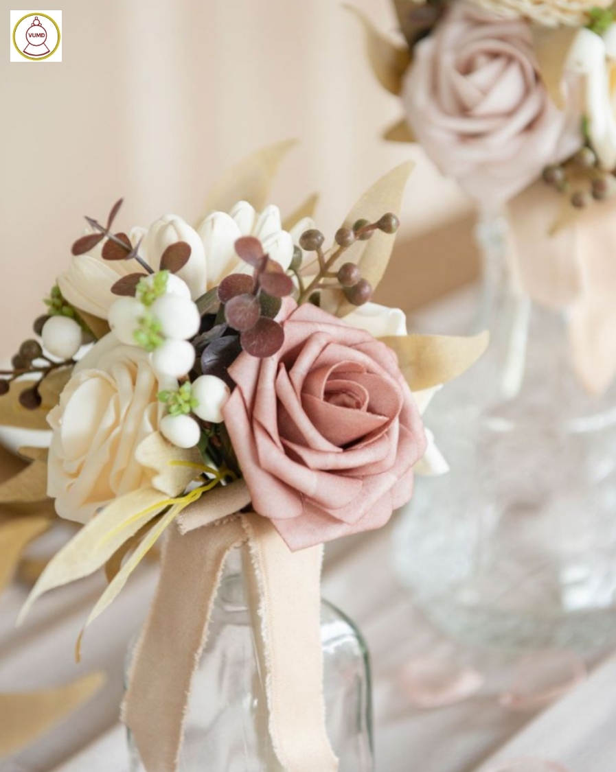 Hoa trang trí bàn Gallary