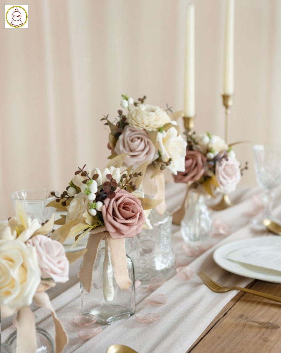 Hoa trang trí bàn Gallary