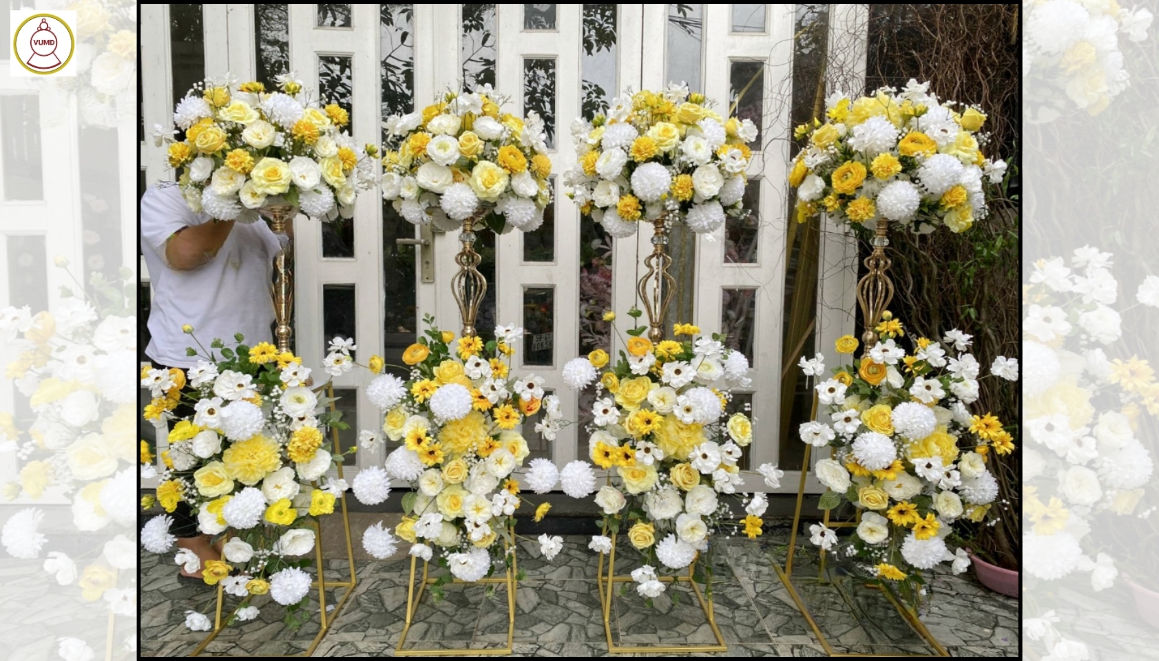 Trụ hoa trang trí lối đi nhà hàng tiệc cưới