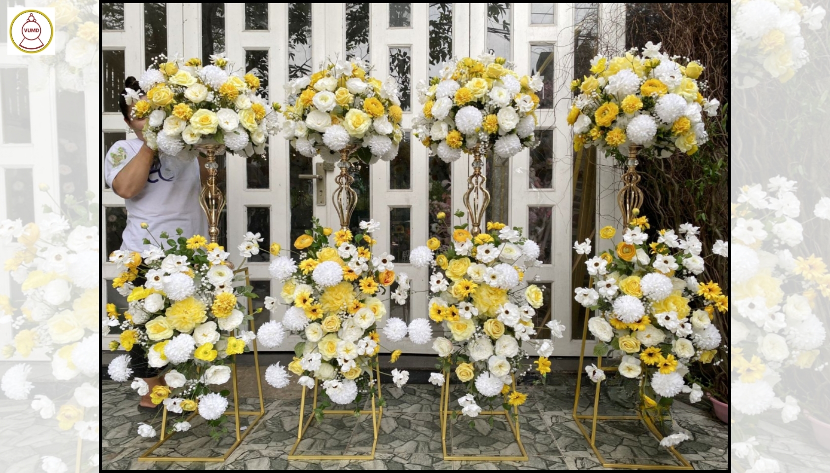 Trụ hoa trang trí lối đi nhà hàng tiệc cưới