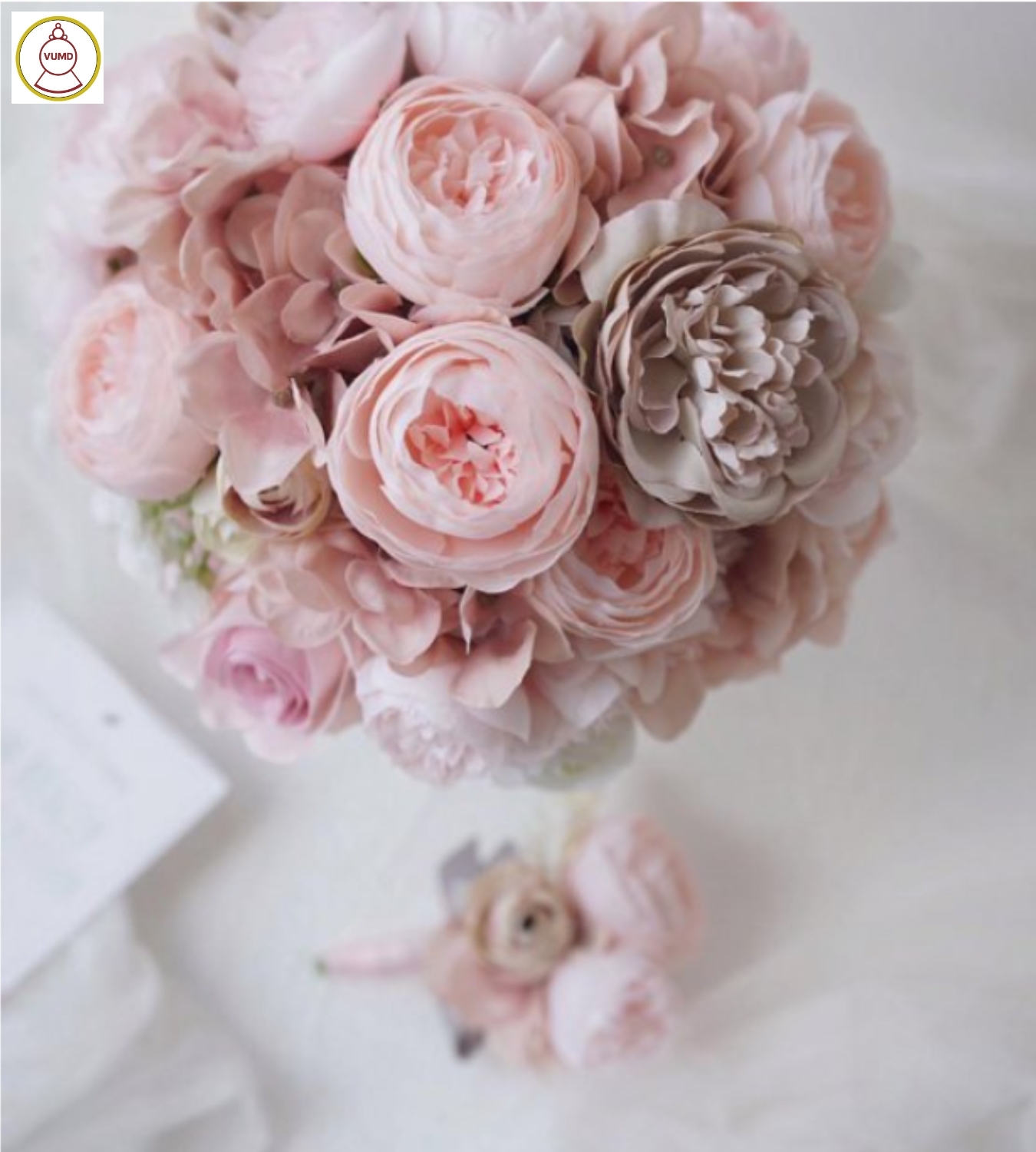 Hoa cô dâu hồng sang trọng