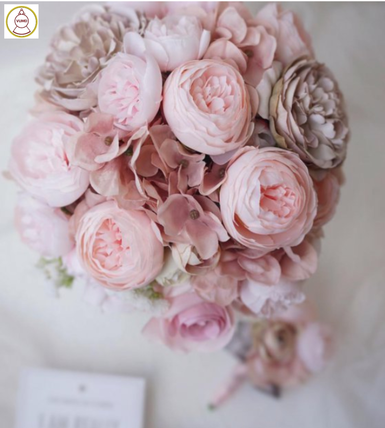 Hoa cô dâu hồng sang trọng