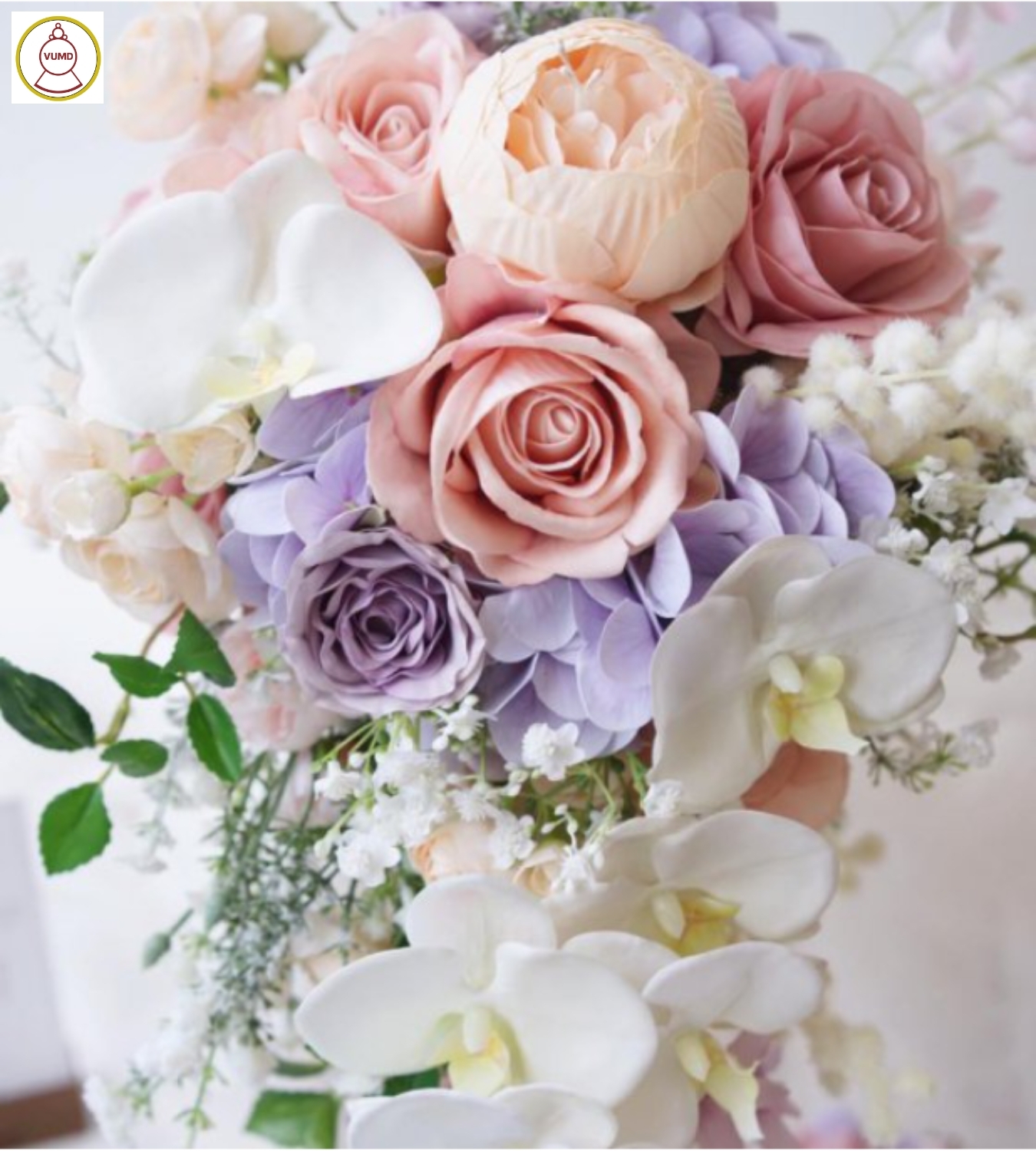 Hoa cô dâu cầm tay dáng dài