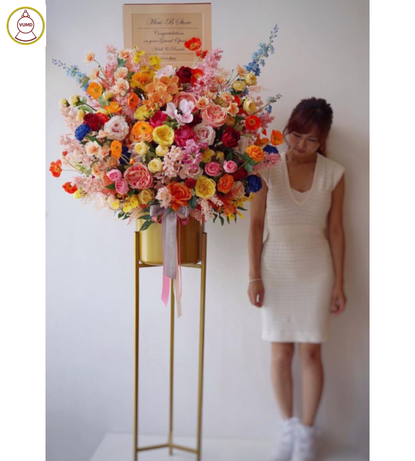 Lẵng hoa chúc mừng sang trọng